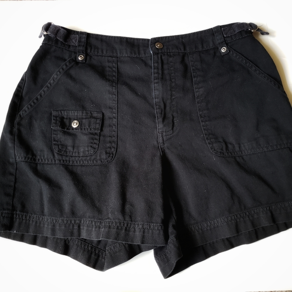 St John's Bay Black Shorts Size 4 Pockets